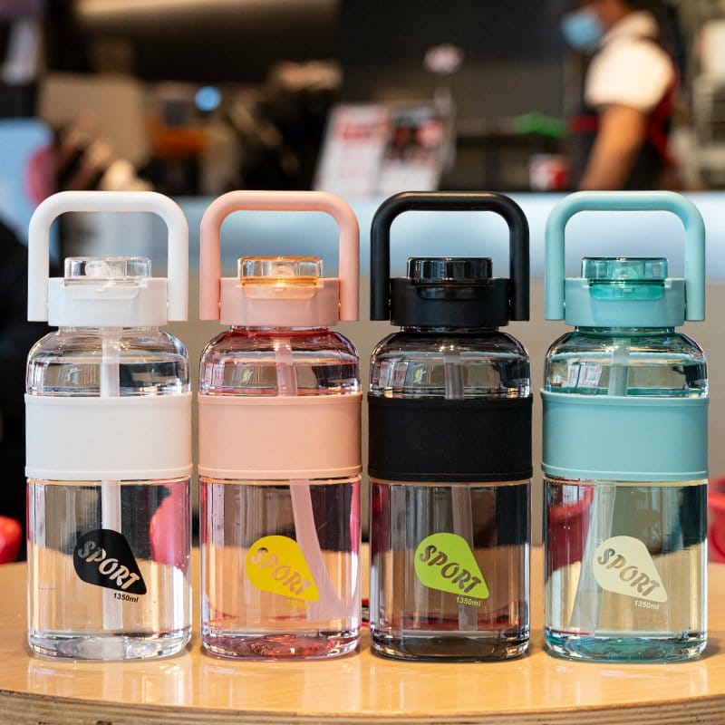 Extra Large Capacity High-Looking Anti-Fall Straw Cup Water Bottle