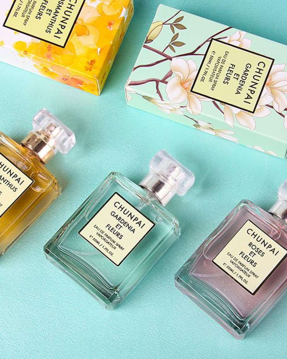 0727bf4c8a7e836ea7cc7e5c86dfd900388a9af3.jpeg Roses Perfume - Image 1